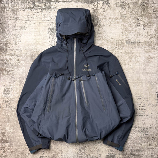 Vintage Arc'teryx Theta AR Goretex Shell Jacket (L)