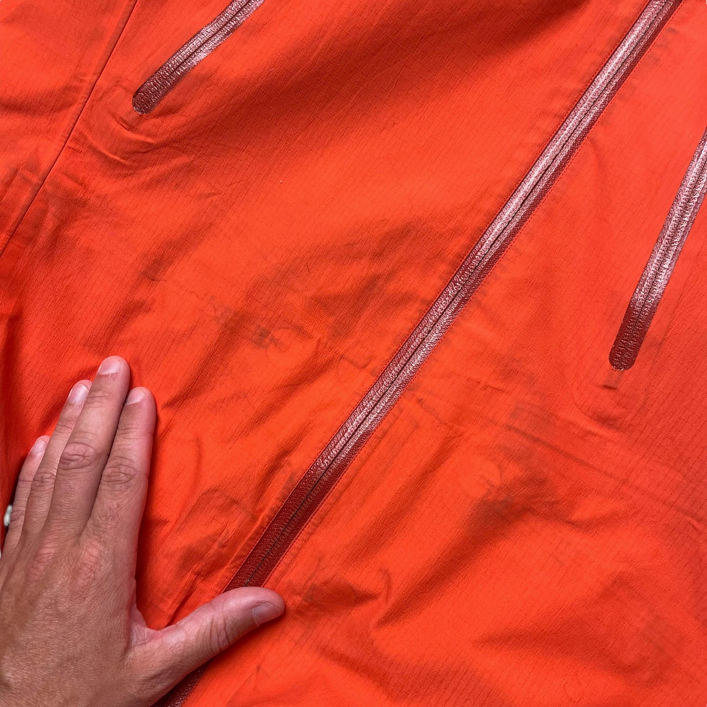 Vintage Arc’teryx Theta AR Gore-Tex Pro Jacket (M)