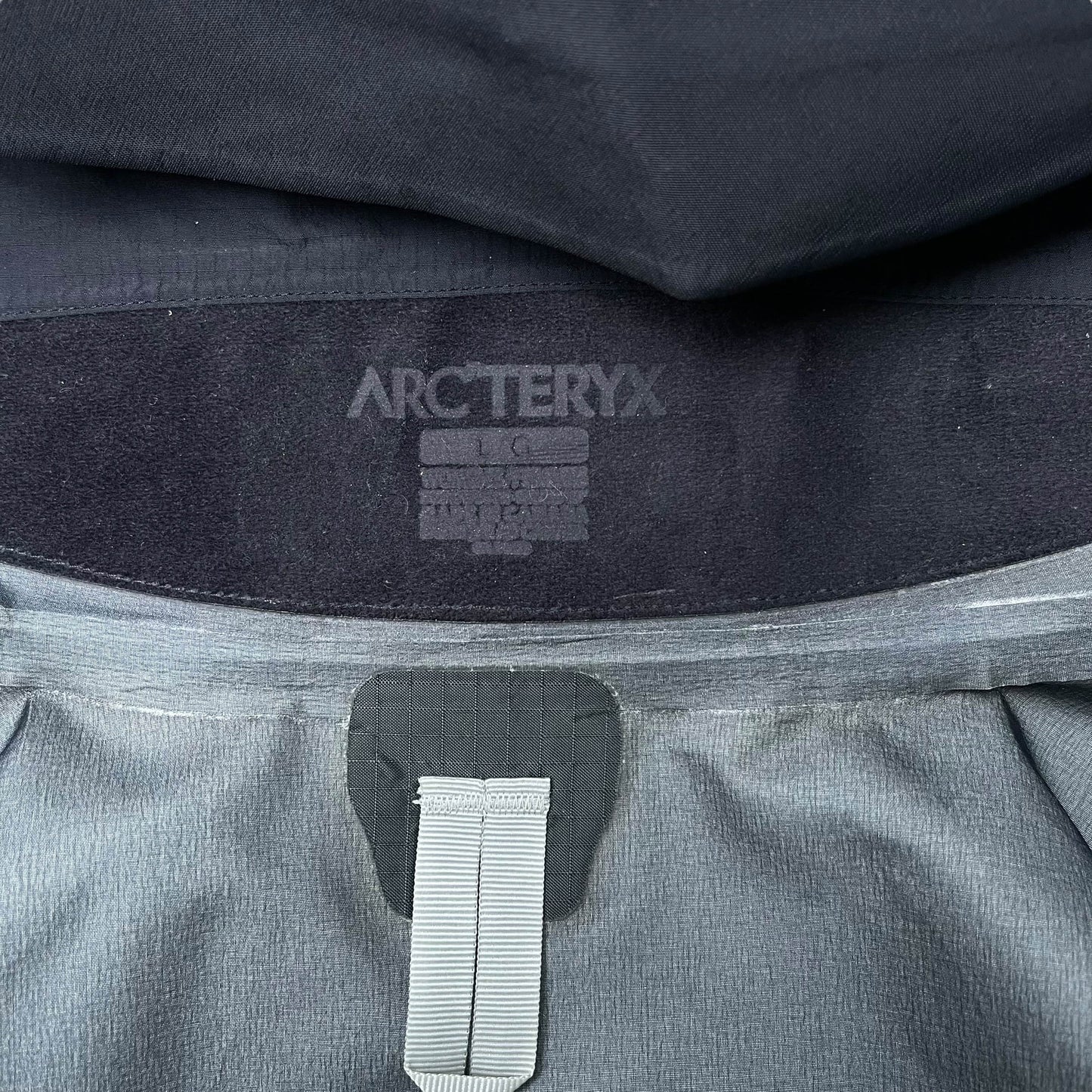 Arc'teryx Theta AR Gore-tex Shell Jacket (L)