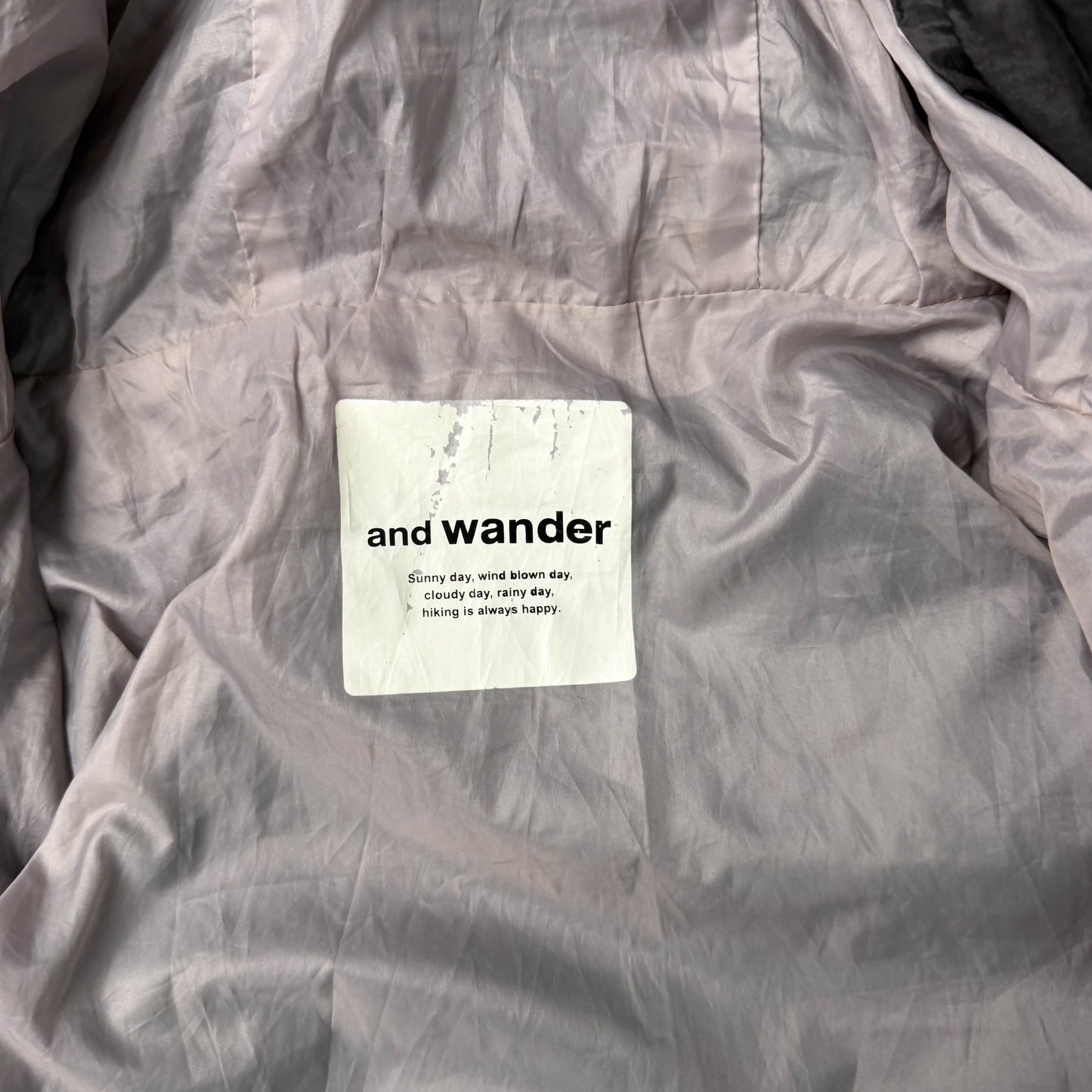 And Wander E Vent Drop Pocket Rain Jacket (L)