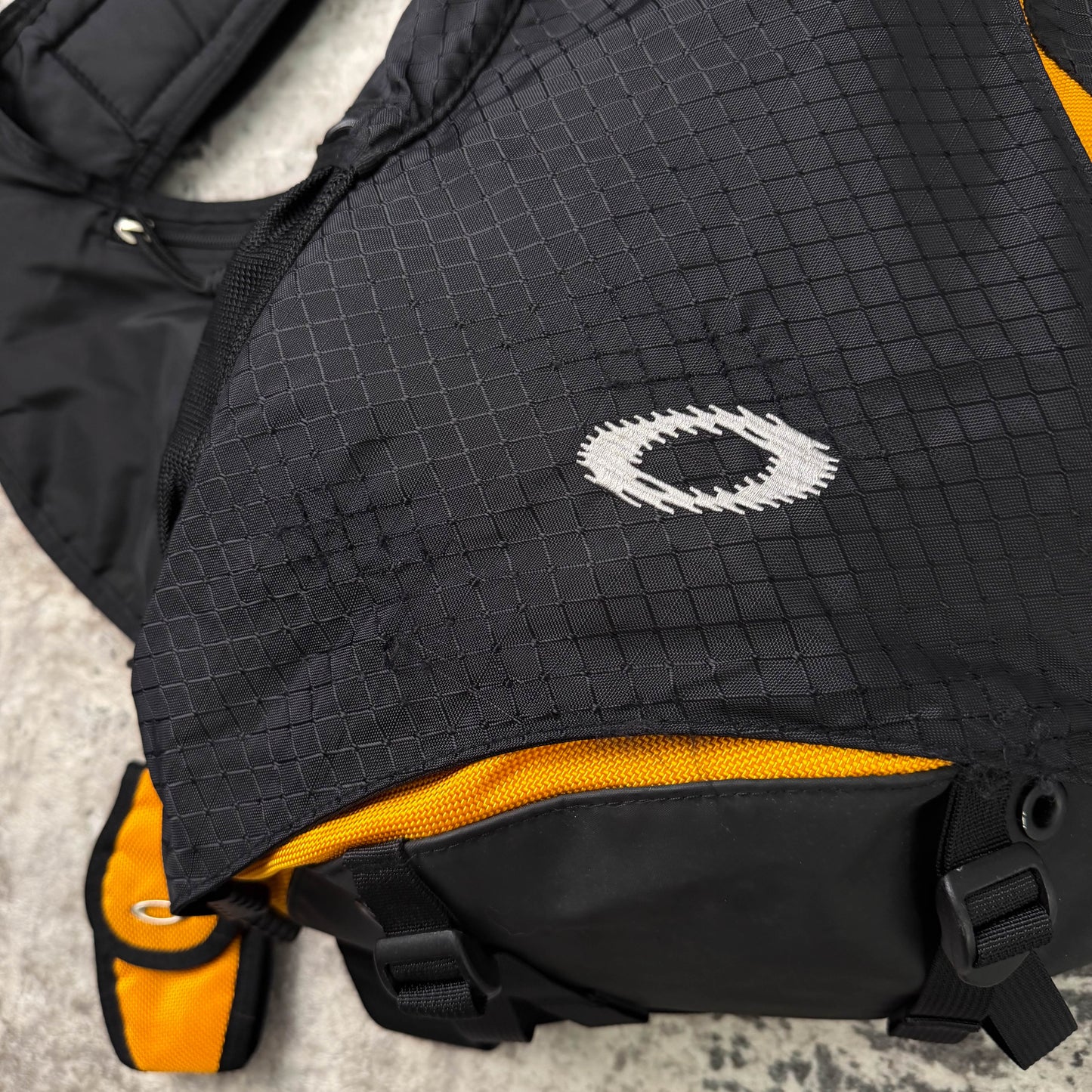 Vintage Oakley Sandbag Sling