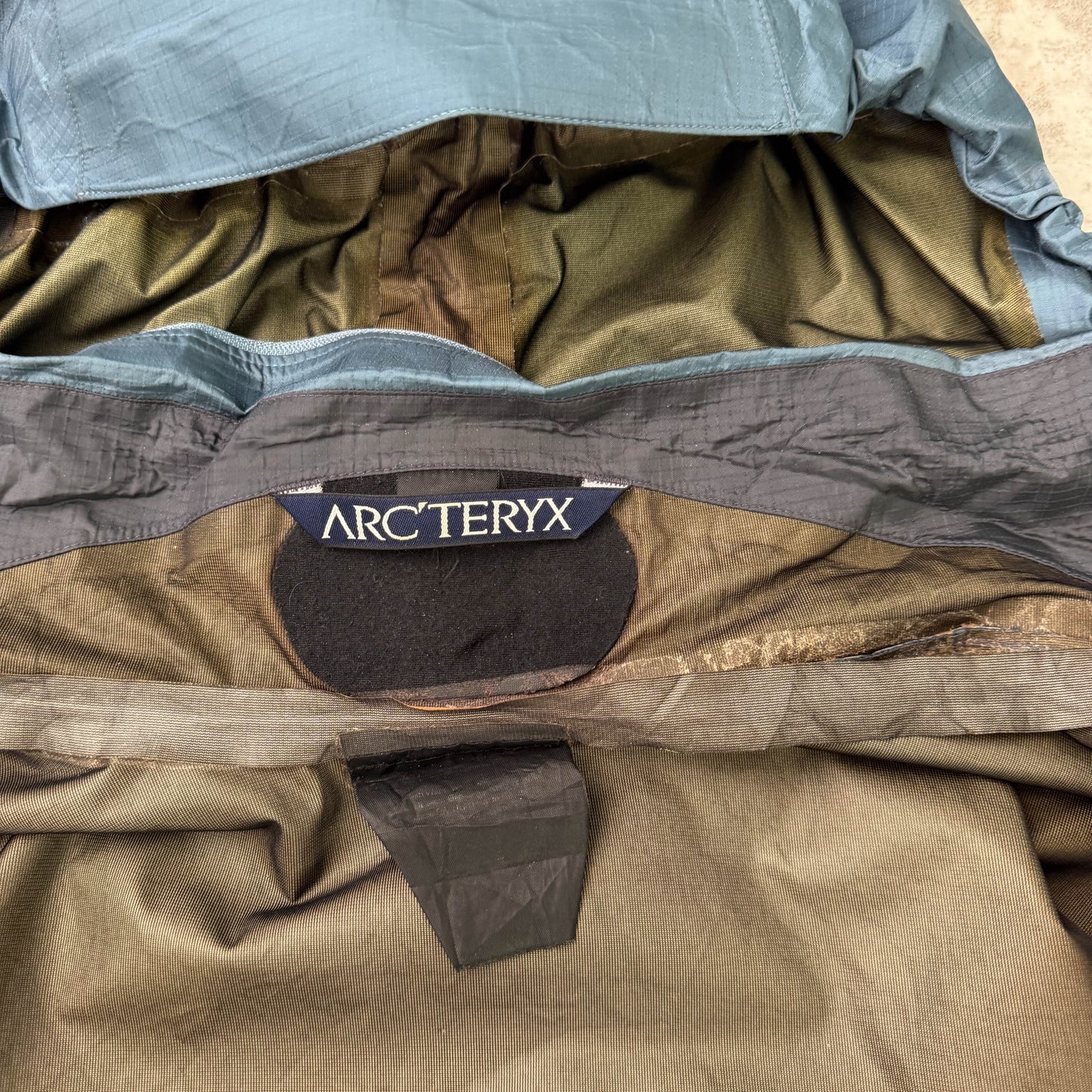 Vintage Arc'teryx Theta LT (M)