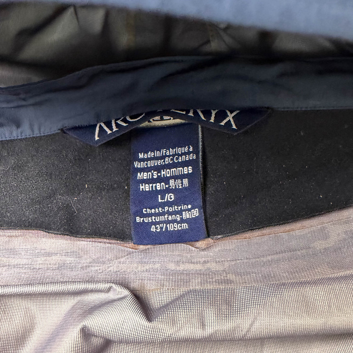 Vintage Arc'teryx Theta AR Goretex Shell Jacket (L)