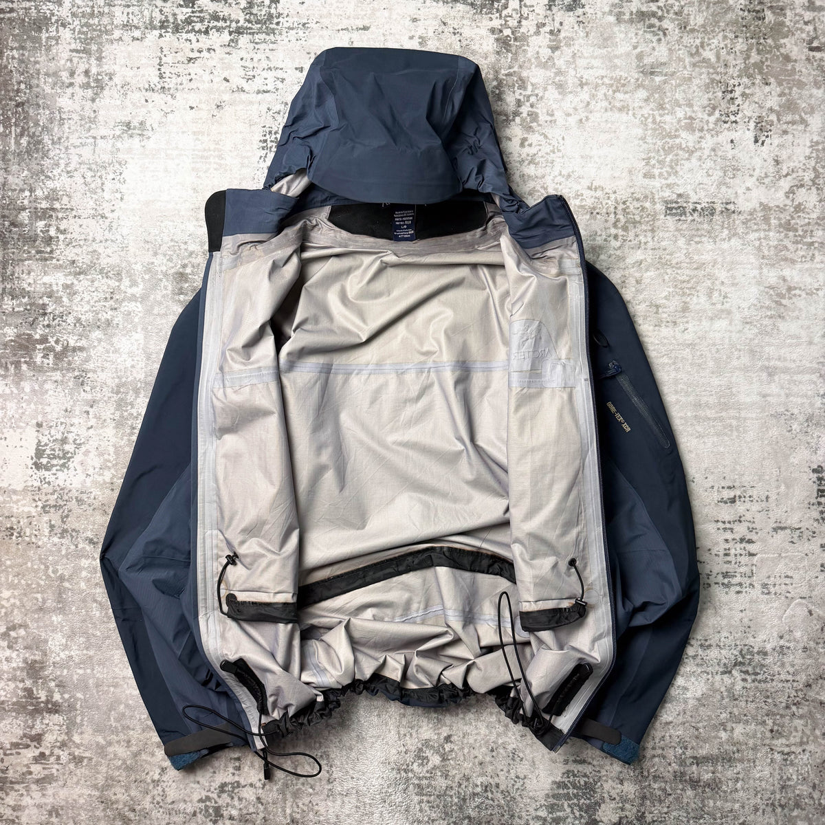 Vintage Arc'teryx Theta AR Goretex Shell Jacket (L)