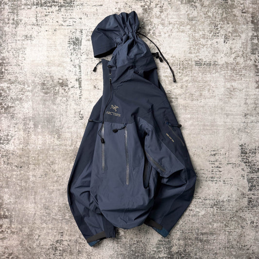 Vintage Arc'teryx Theta AR Goretex Shell Jacket (L)
