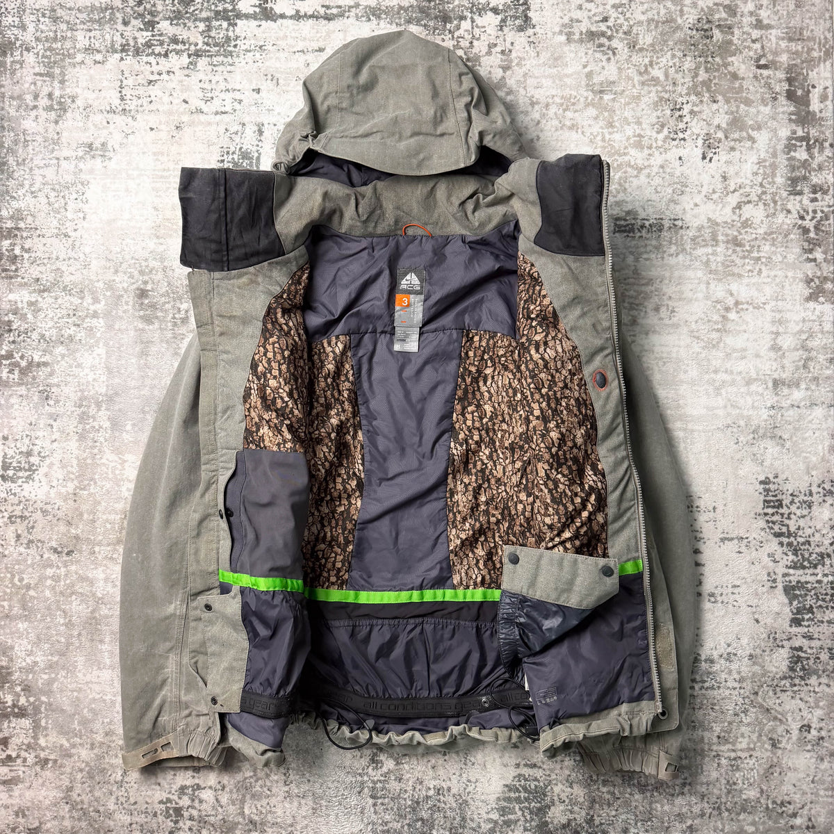 Vintage Nike ACG StormFit Jacket (M)
