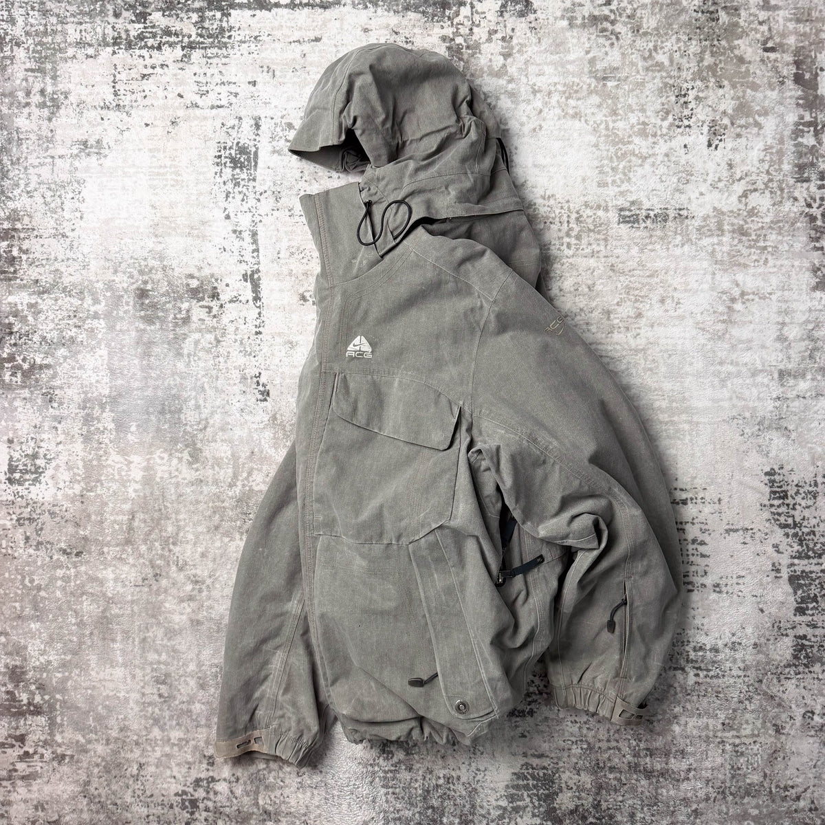 Vintage Nike ACG StormFit Jacket (M)