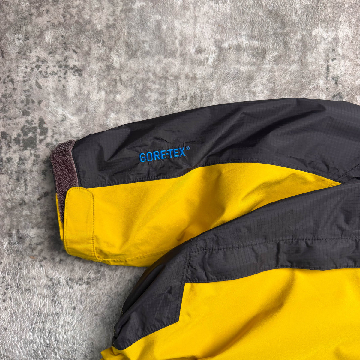 Vintage Montbell Goretex Jacket (L)