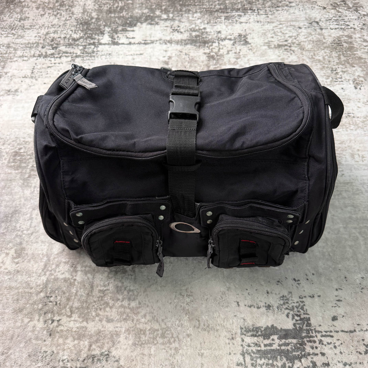 Vintage Oakley Tactical Duffle Bag