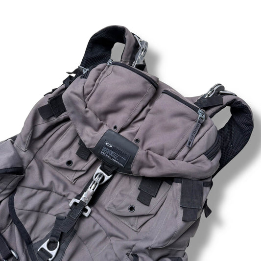 Vintage Oakley Mechanism Backpack (30L)