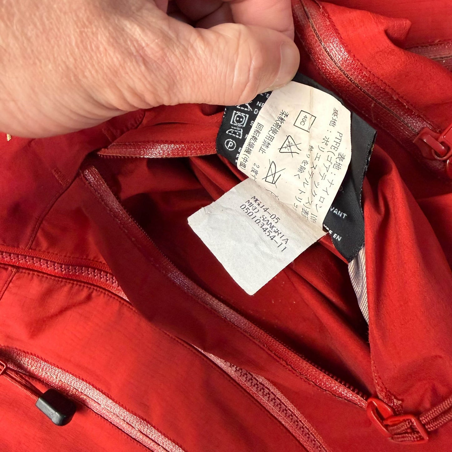 Vintage Arc'teryx Alpha SV Goretex Shell Jacket (M)