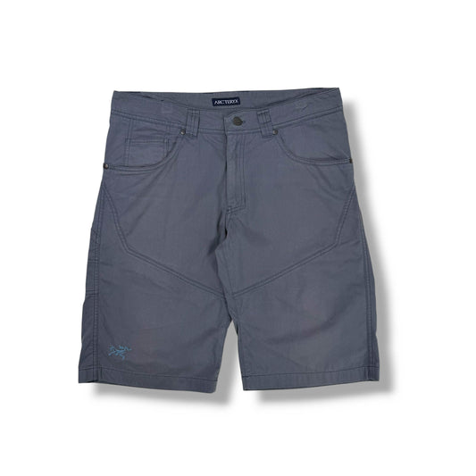 Arc'teryx Bastion Cargo Shorts (W32)