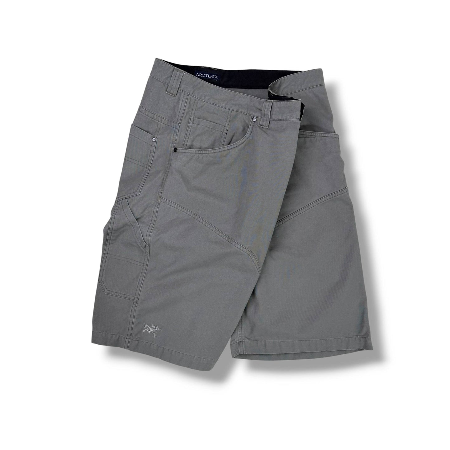 Arc'teryx Bastion Cotton Cargo Shorts (W36)