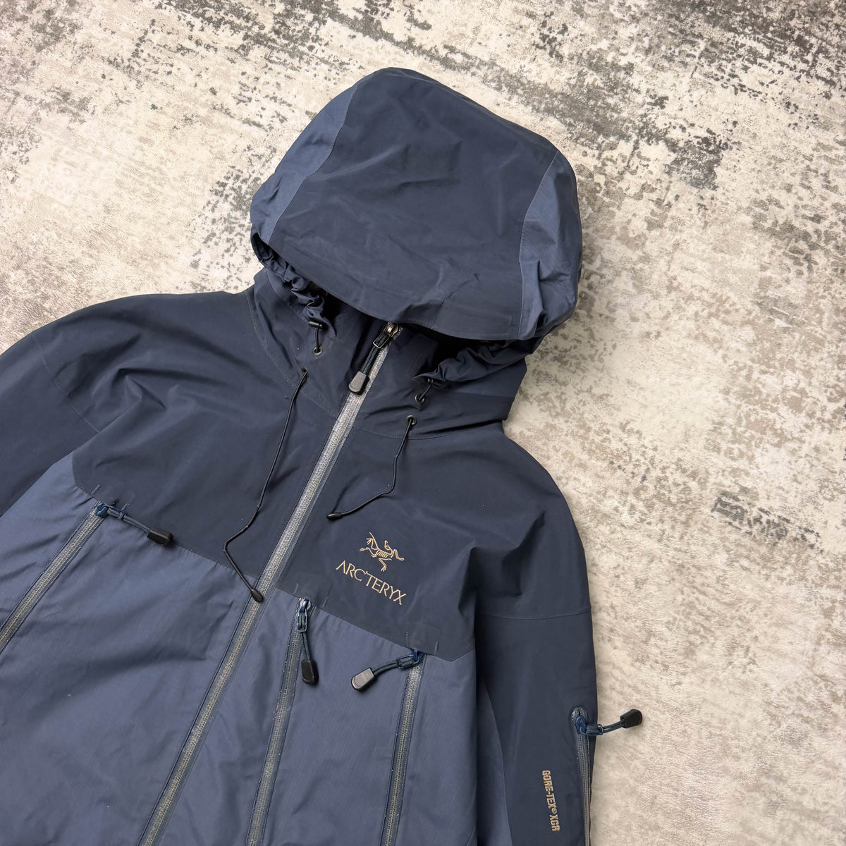 Vintage Arc'teryx Theta AR Goretex Shell Jacket (XL)