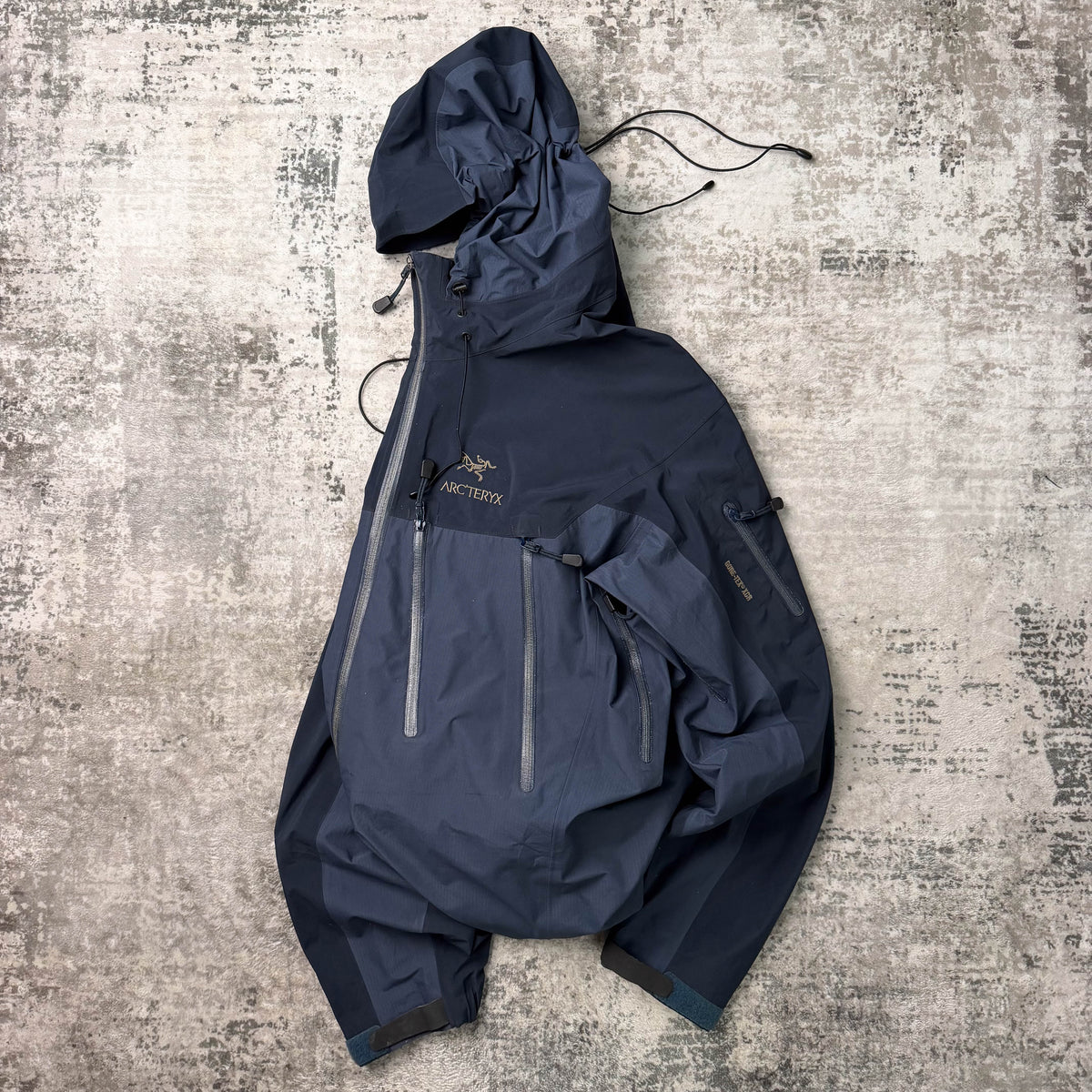 Vintage Arc'teryx Theta AR Goretex Shell Jacket (XL)