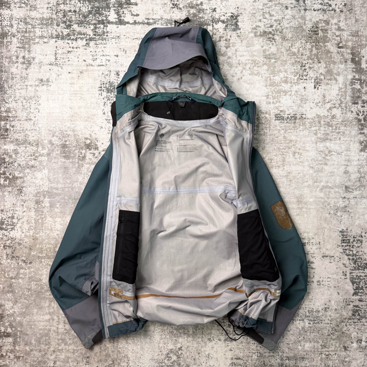 Vintage Arc'teryx Sidewinder SV Goretex Shell Jacket (M)