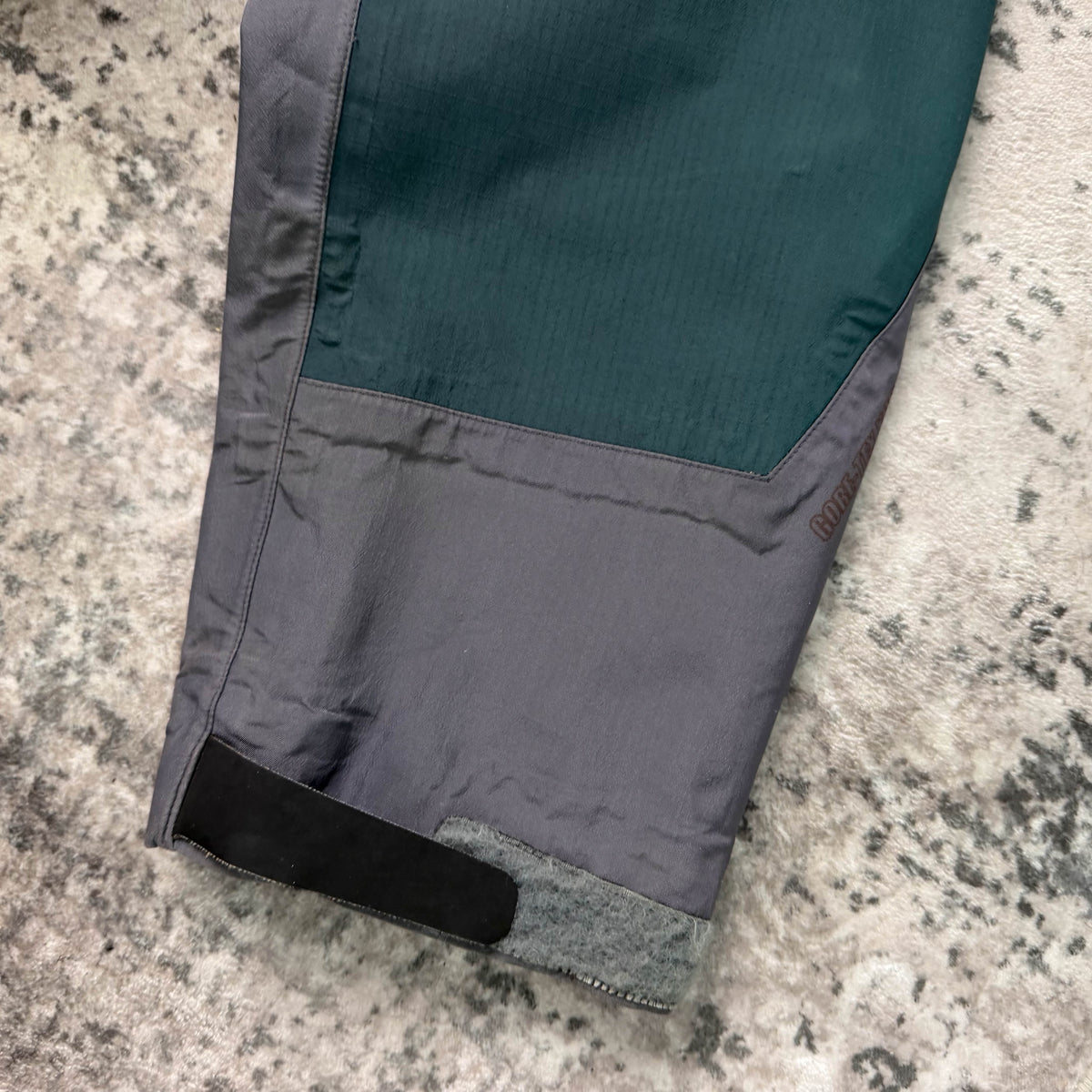 Vintage Arc'teryx Sidewinder SV Goretex Shell Jacket (M)