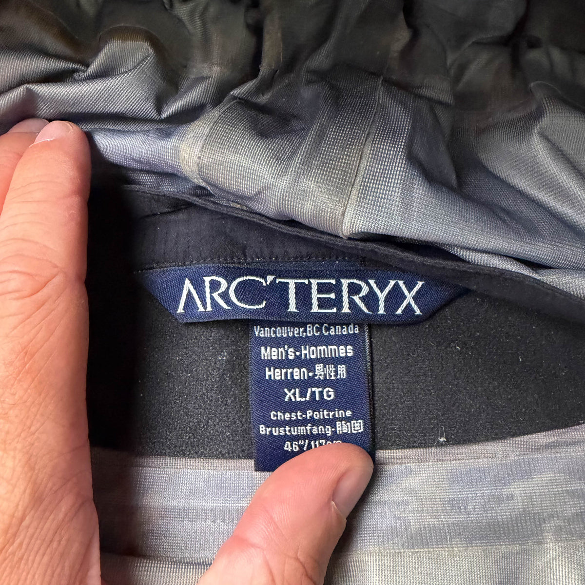 Vintage Arc'teryx Beta AR Goretex Shell Jacket (XL)