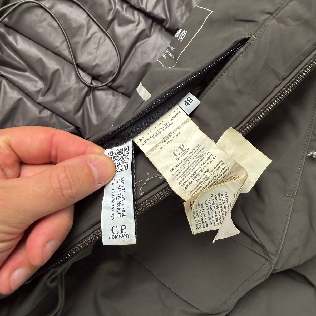 CP Company Micro M (R) Down Jacket (M)