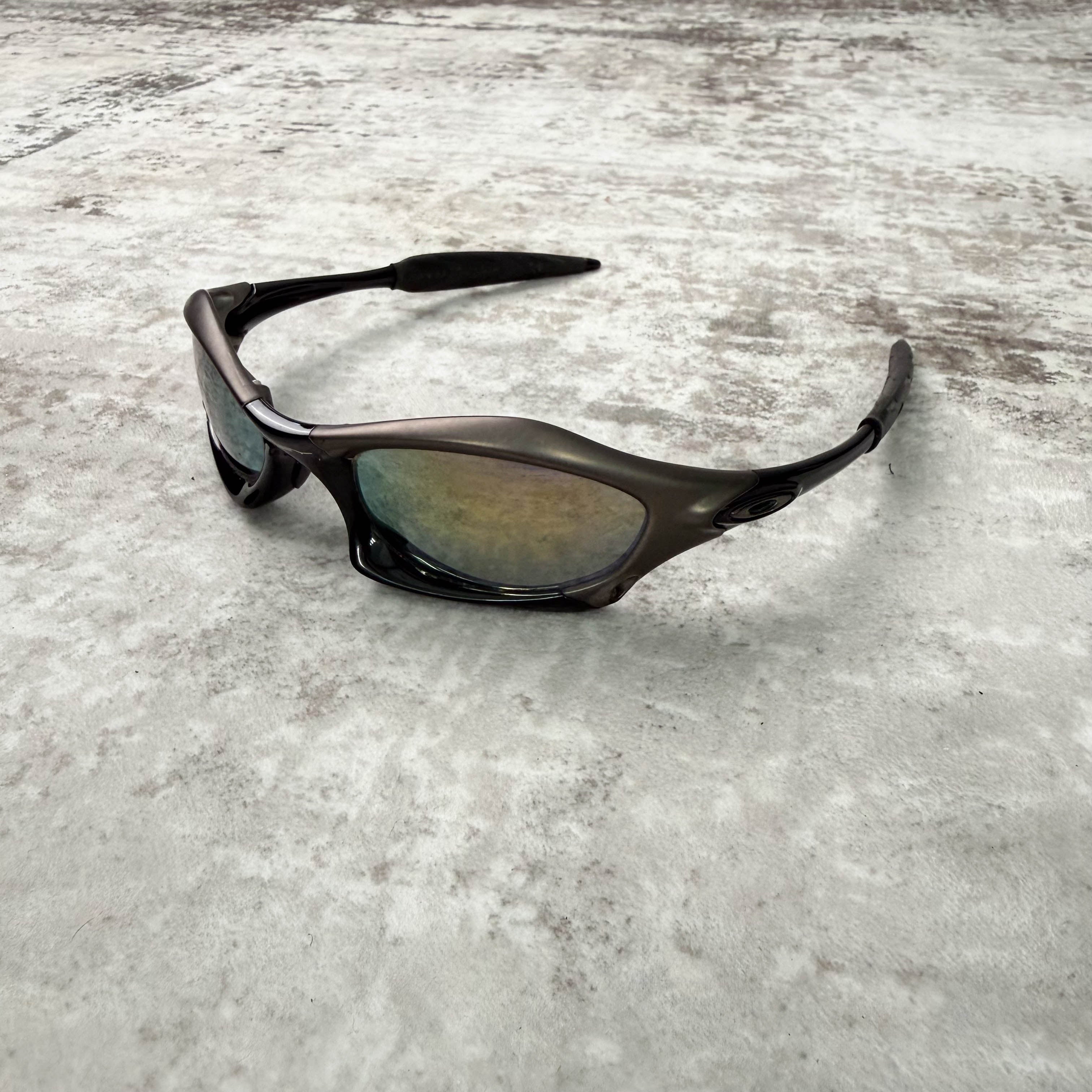 Oakley – ARCHIVE 89