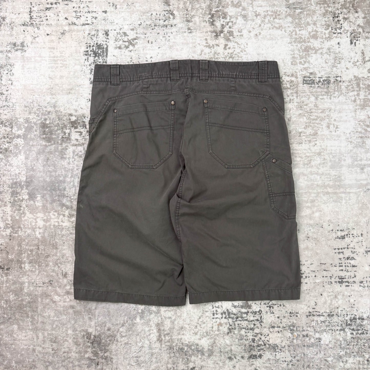 Arc'teryx Bastion Cargo Shorts (W34)