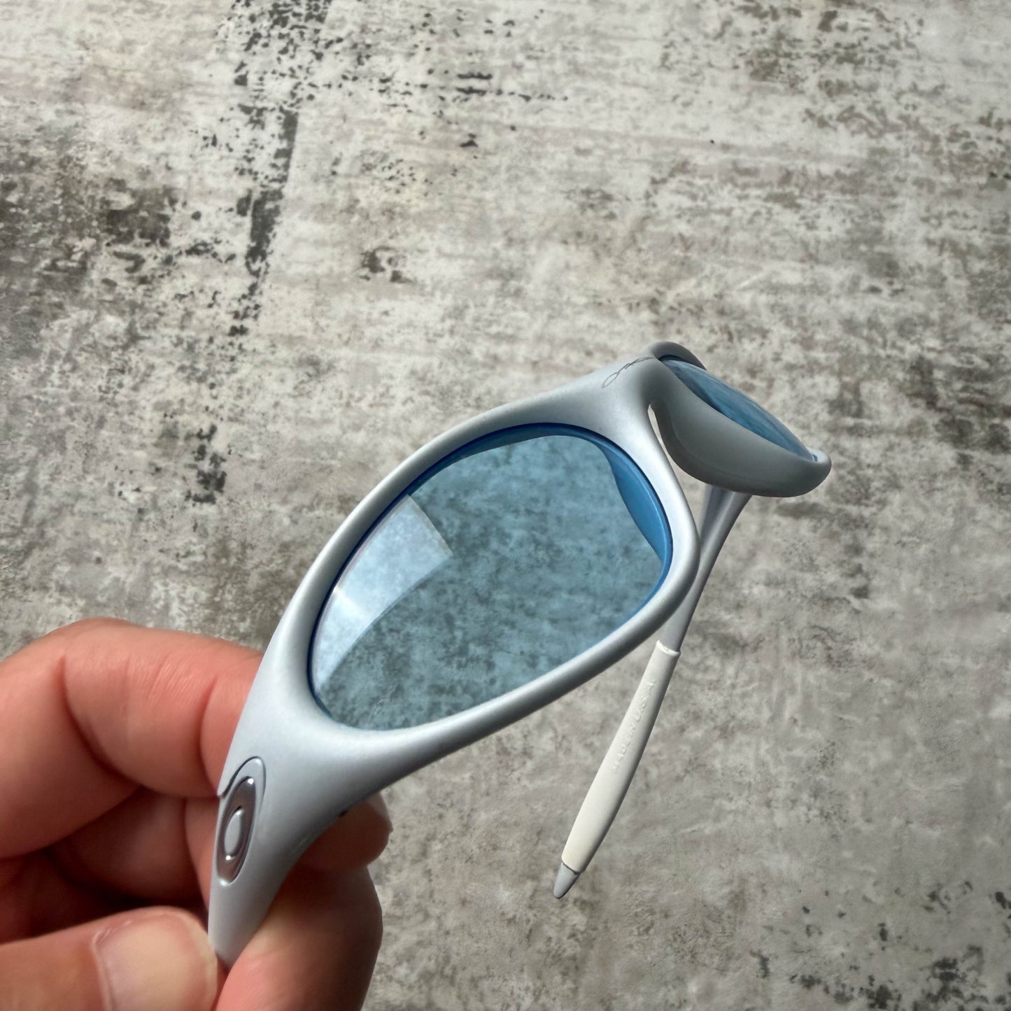 Vintage Oakley Minute Pearl Blue Gen 2 Sunglasses