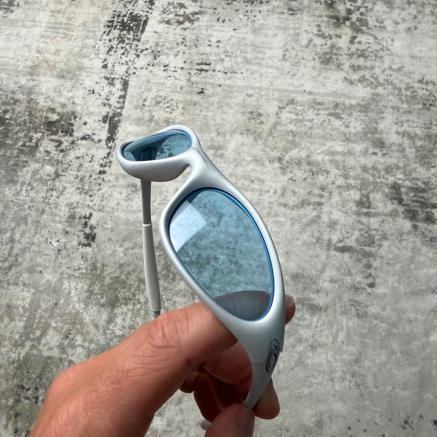 Vintage Oakley Minute Pearl Blue Gen 2 Sunglasses