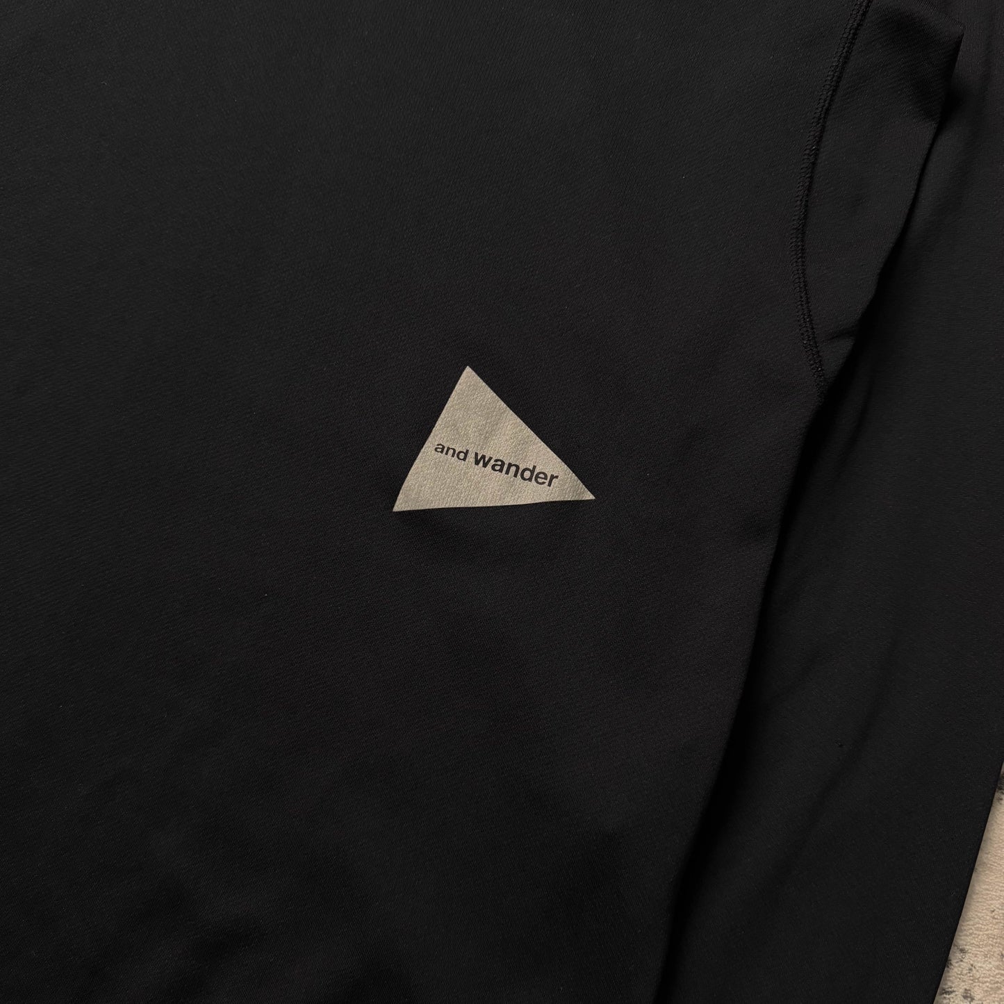 And Wander Power Dry Longsleeve  (XL)