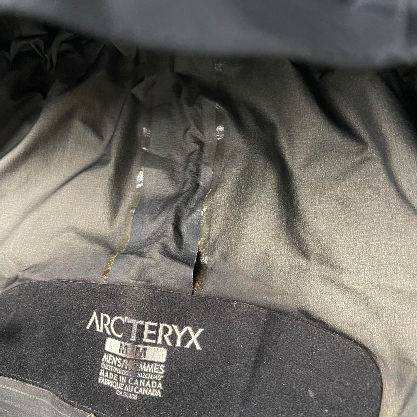 Arc'teryx Alpha LT Gore-tex Shell Jacket (M)