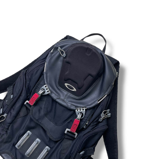 Oakley Bathroom Sink 23 Backpack