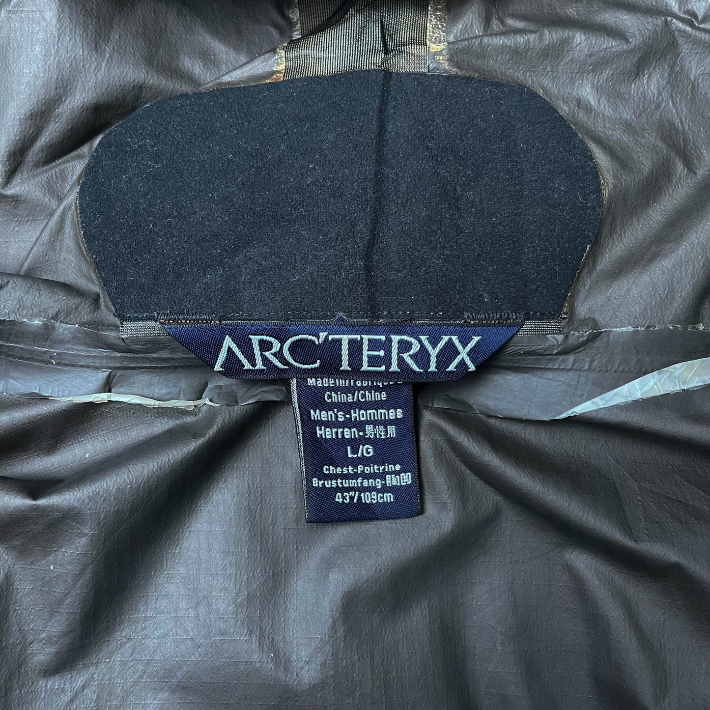 Vintage Arc’teryx Paclite Gore-tex Jacket (L)