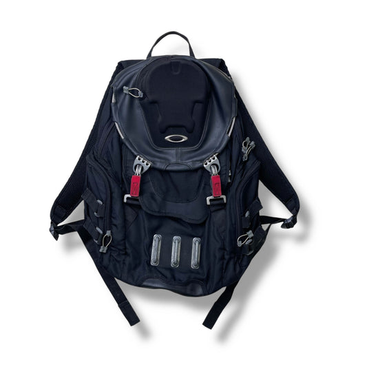 Oakley Bathroom Sink 23 Backpack