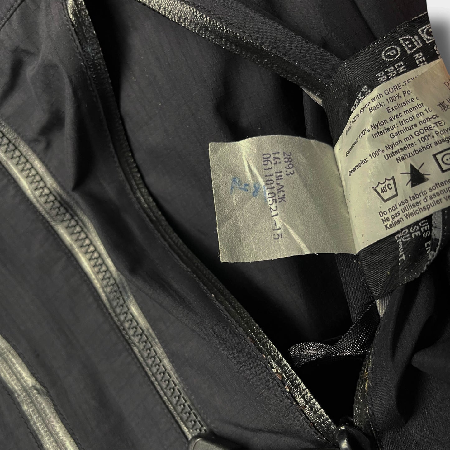 Vintage Arc'teryx Alpha SV Gore-tex Shell Jacket (L)