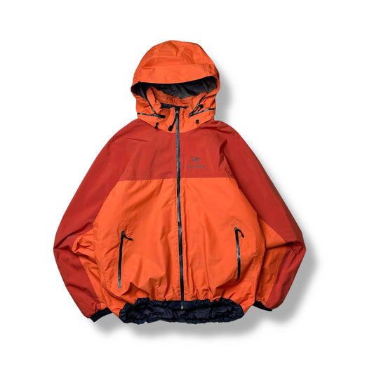Vintage Arc’teryx Fission AR Gore-tex Jacket (L)