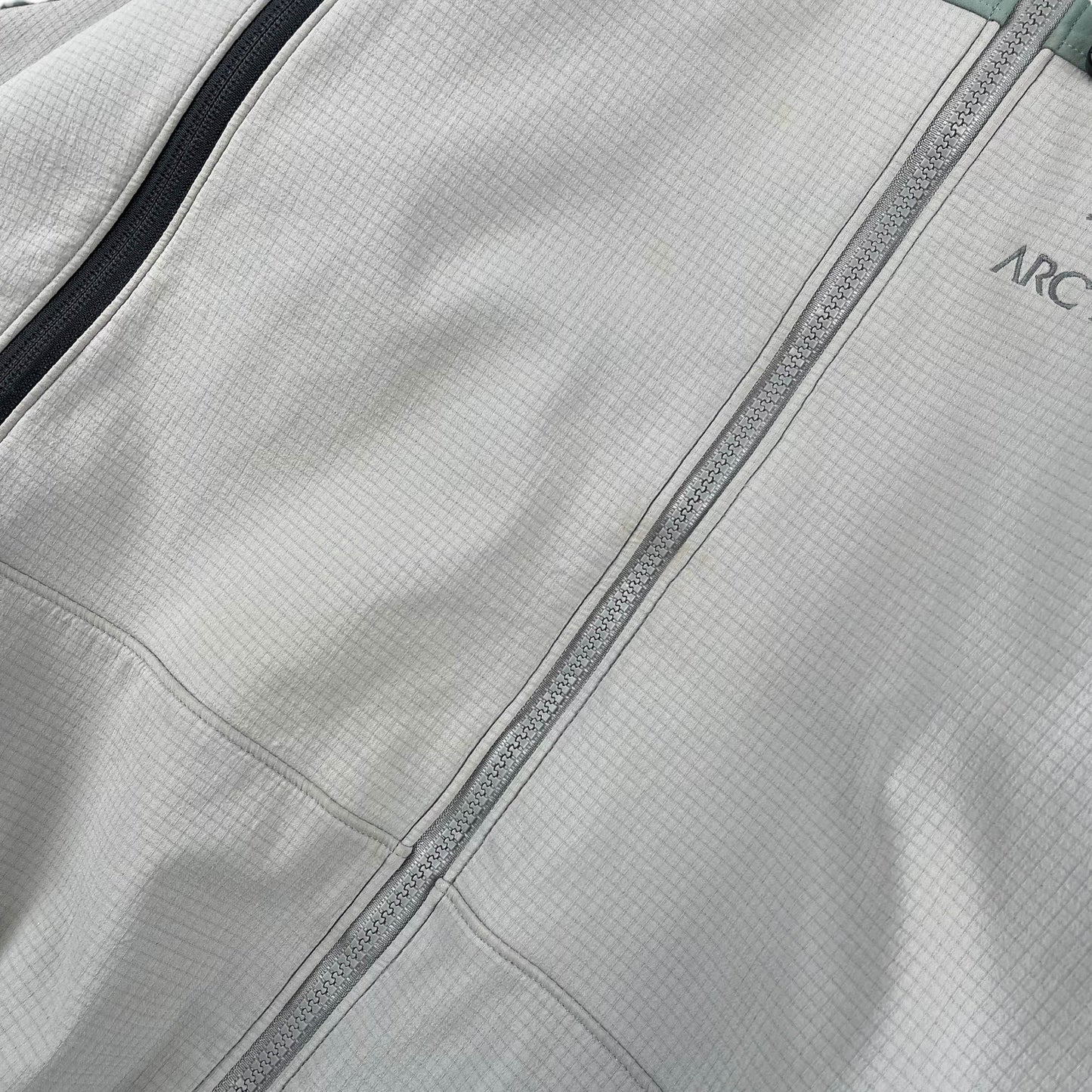 Vintage Arc'teryx Sigma SV (L)