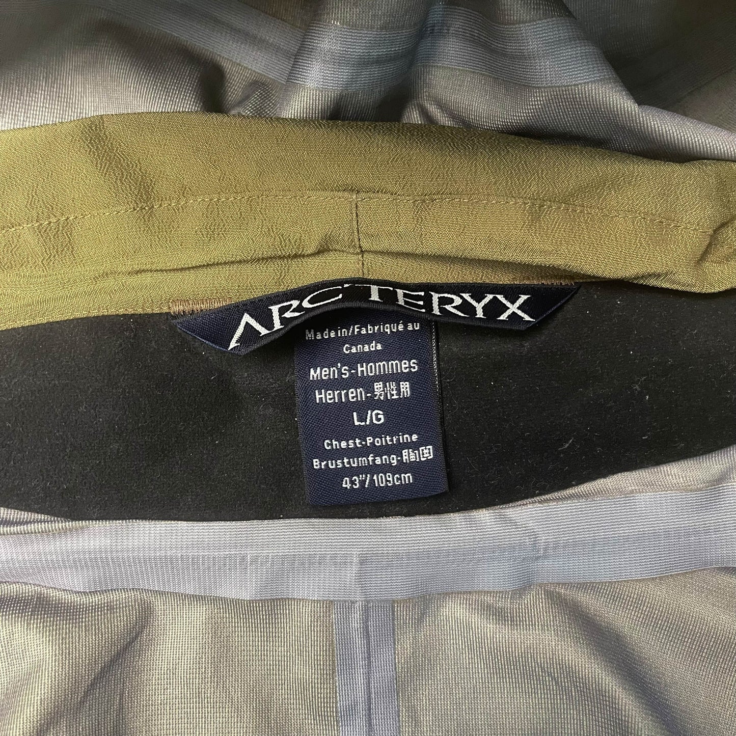 Vintage Arc'teryx Sidewinder Gore-tex Shell Jacket (L)