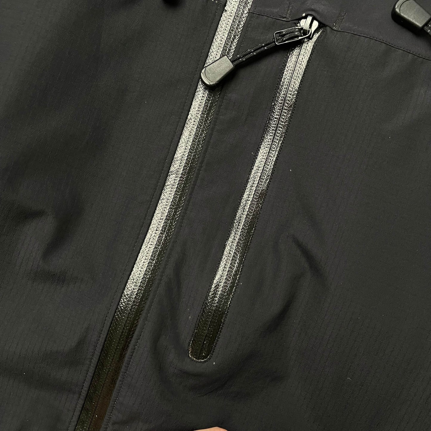 Vintage Arc'teryx Theta AR Gore-tex Shell Jacket (L)