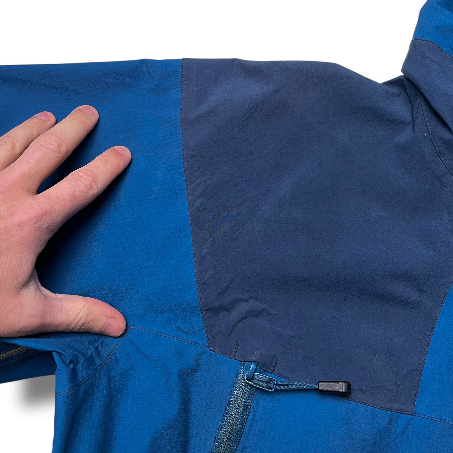 Vintage Arc'teryx Beta AR Gore-tex Shell Jacket (L)