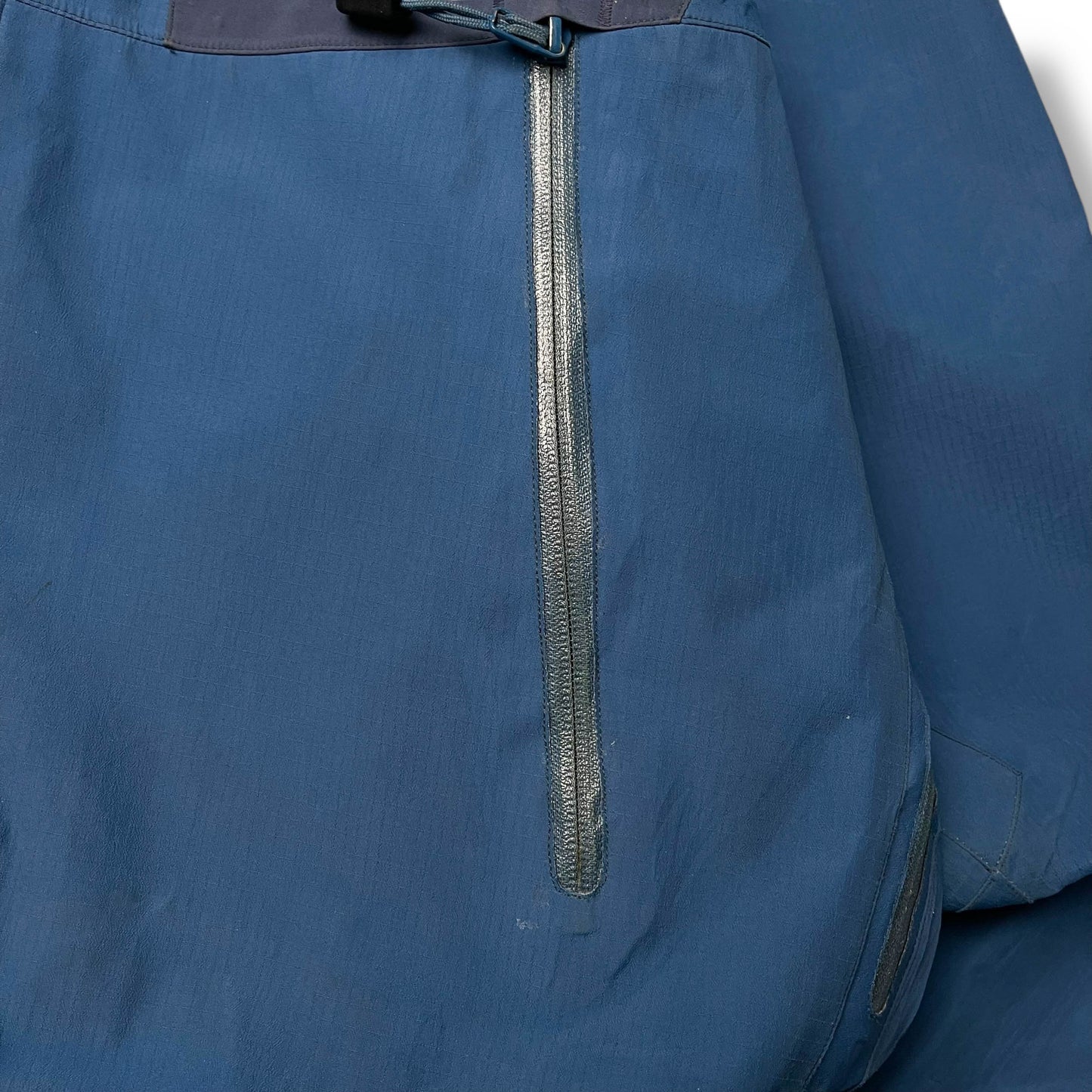 Vintage Arc'teryx Beta AR Gore-tex Shell Jacket (L)