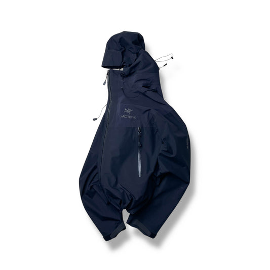 Vintage Arc’teryx Beta AR Gore-Tex Pro Jacket (L)