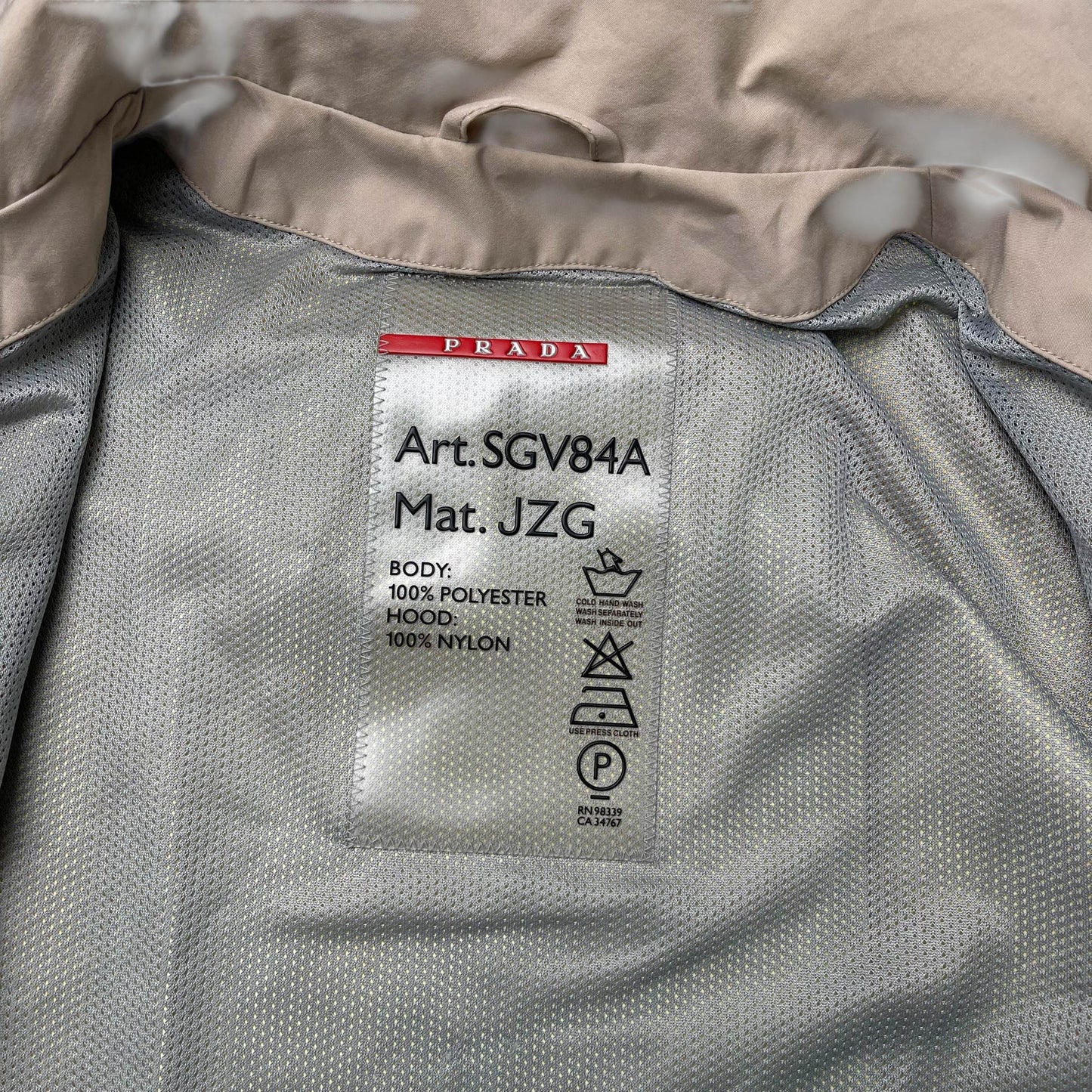 Vintage Prada Sport gore-tex Jacket (M)